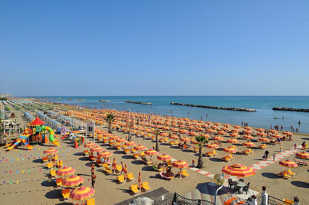Hotel & Residence Cavalluccio Marino Rimini Exterior photo